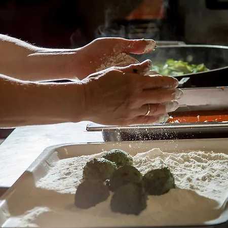 Le Mandrie Di Ripalta Çiftlik konaklama